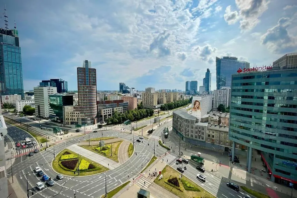 Apartment Aircondition Green 2, 2Xmetro Wifi 50'Tv Netflix Hbo Appletv Warsaw